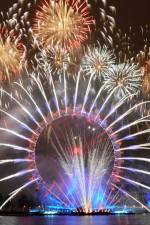 Watch New Year\'s Eve Fireworks From London 2KMovies