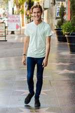 Watch Hollywood Medium 2KMovies